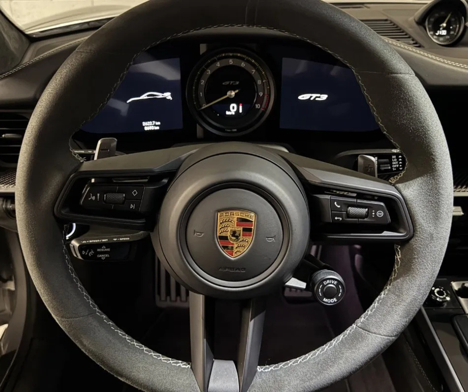 Porsche 911 992 GT3 photo 6